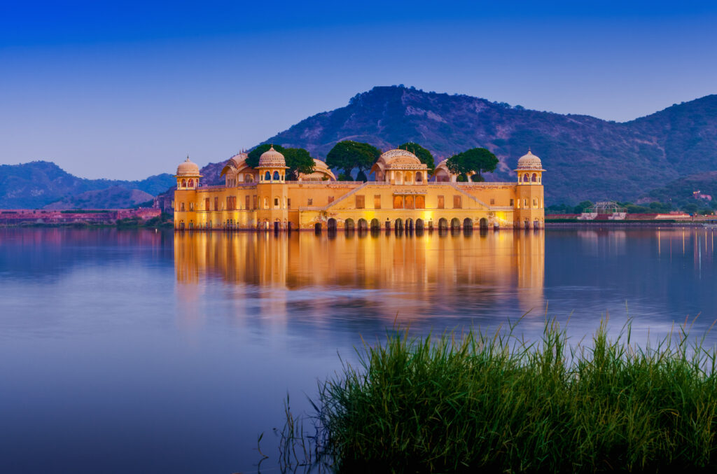 Jal Mahal mitten im Man Sager See. Jaipur